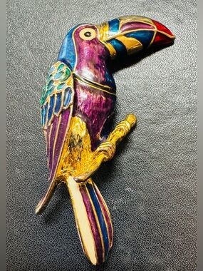 Toucan Bird Enamel Brooch Pin - Multicolor